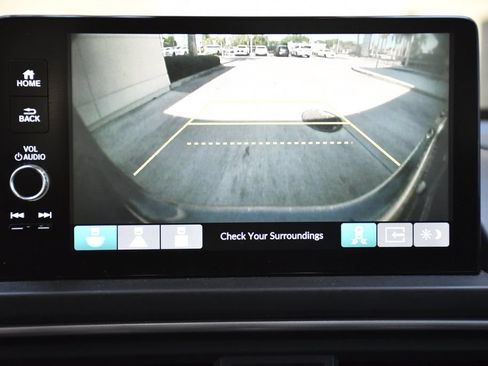 Used 2024 Honda Pilot EX-L image 16