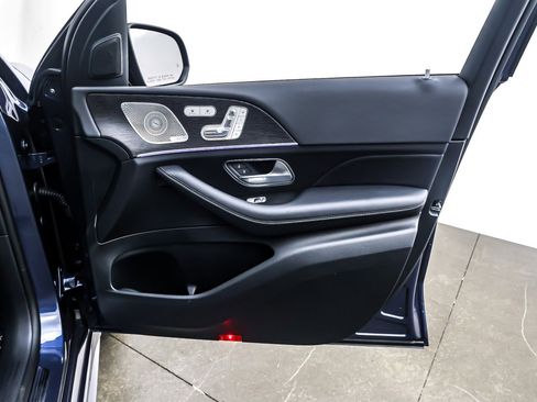 Certified 2025 Mercedes-Benz GLS 450 4MATIC image 25