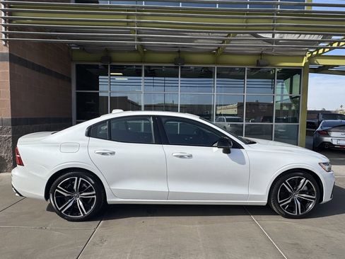 Used 2022 Volvo S60 T8 R-Design Expression w/ Premium Package image 9