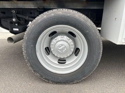 New 2024 RAM 4500 Tradesman image 32