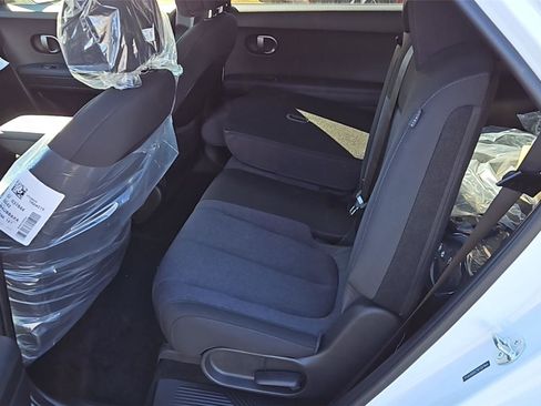 New 2025 Hyundai Ioniq 5 SE image 11