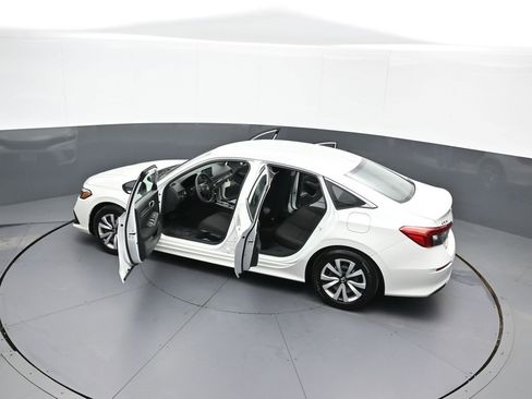 Used 2023 Honda Civic LX image 43