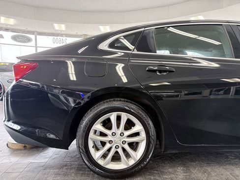 Used 2017 Chevrolet Malibu LT image 8