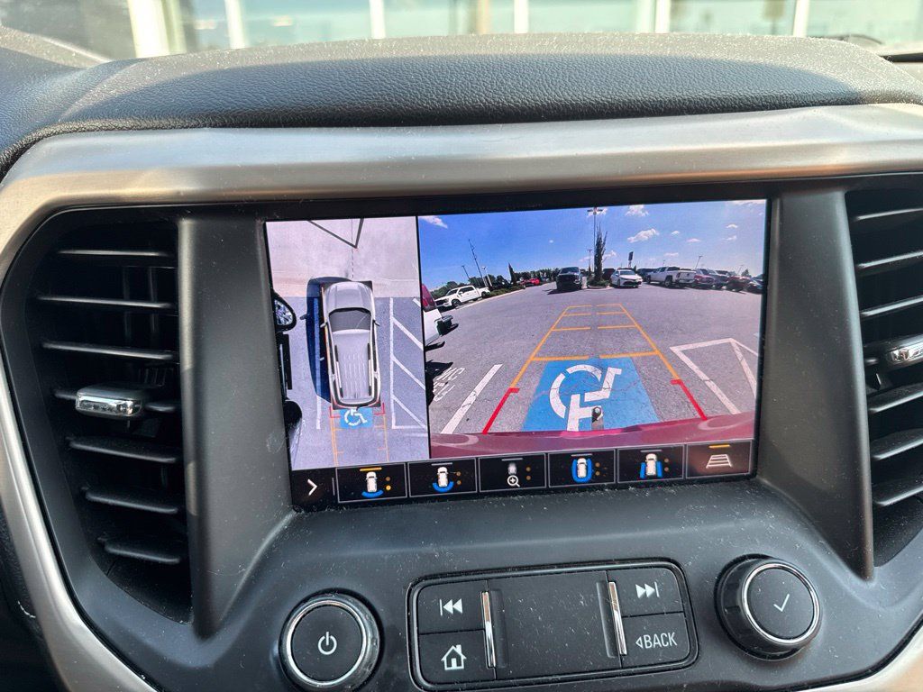 Used 2020 GMC Acadia Denali w/ Technology Package FWD image 33