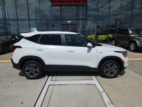 Used 2026 Kia Seltos LX FWD image 3