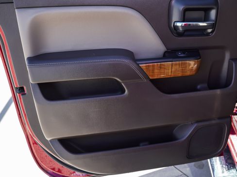 Used 2018 GMC Sierra 1500 SLT AWD/4WD image 24