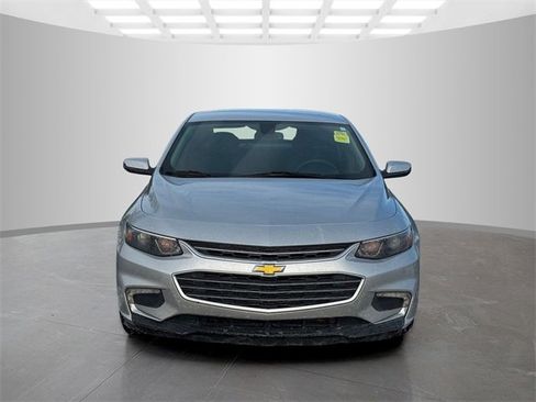 Used 2016 Chevrolet Malibu LT image 2