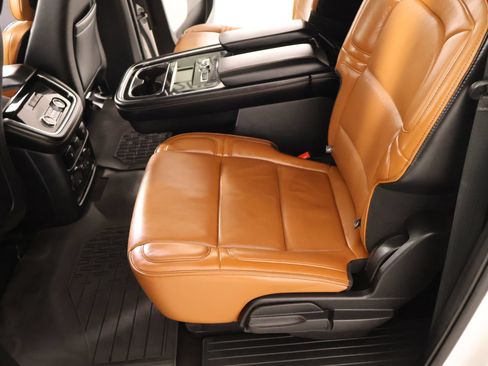 Used 2019 Lincoln Navigator L Reserve AWD/4WD image 13
