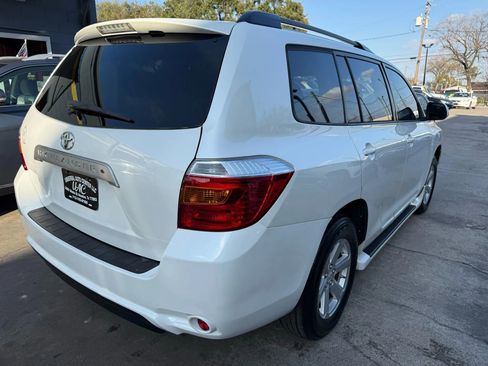 Used 2010 Toyota Highlander SE image 7