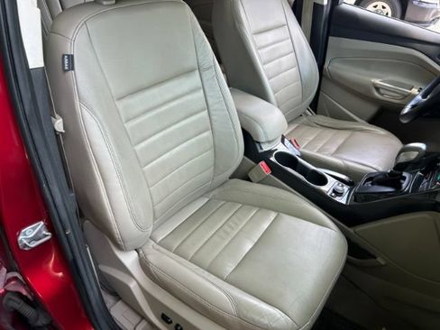 Used 2015 Ford Escape Titanium AWD/4WD image 25