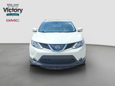Used 2018 Nissan Rogue Sport SL w/ SL Premium Package AWD/4WD image 2