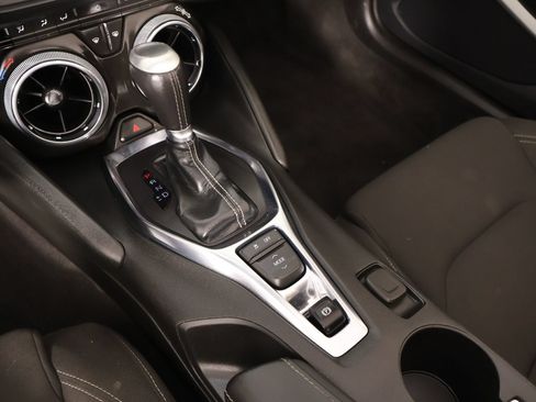 Used 2023 Chevrolet Camaro LT RWD image 7