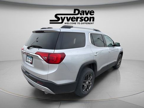 Used 2017 GMC Acadia SLT AWD/4WD image 4