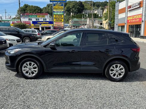 Used 2025 Ford Escape Active FWD image 8