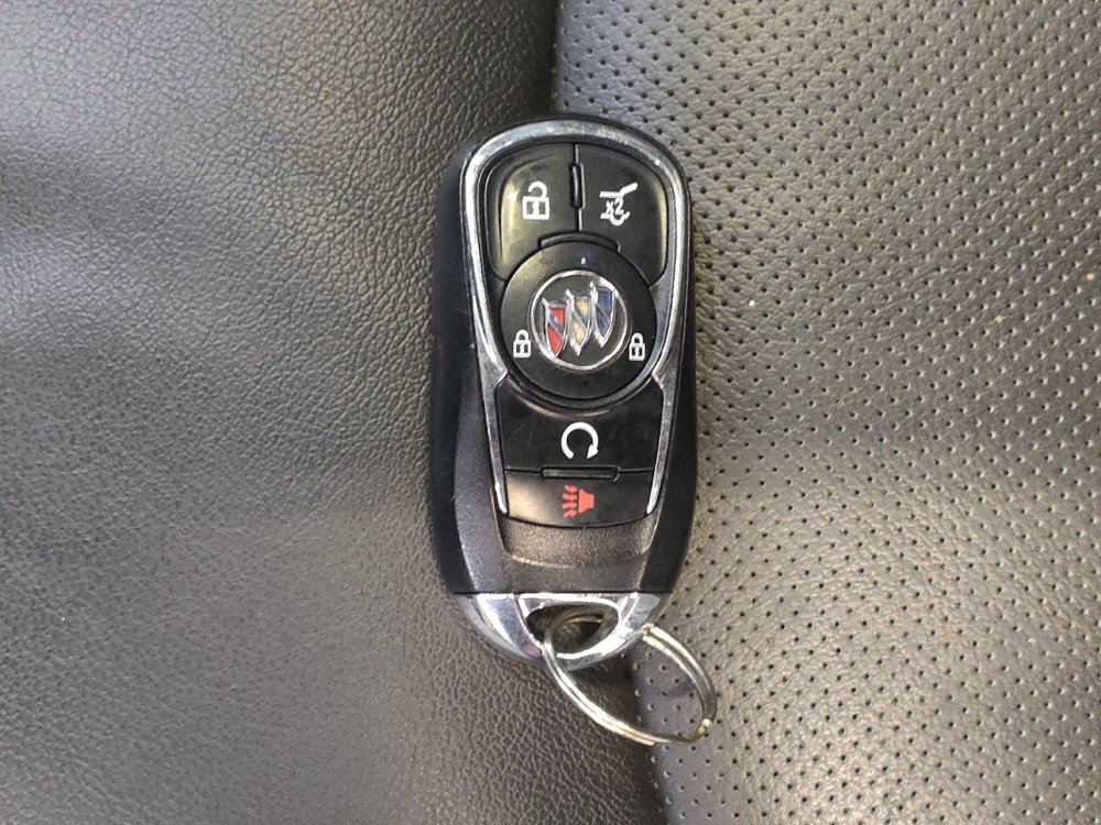 Used 2020 Buick Enclave Avenir w/ Avenir Technology Package FWD image 32