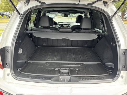 Used 2025 Honda Passport Black Edition image 9