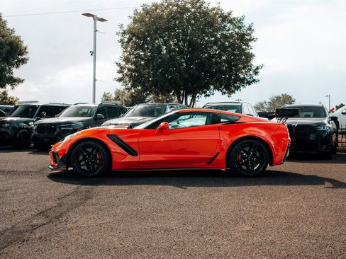 Used 2019 Chevrolet Corvette ZR1 RWD image 4