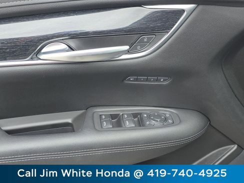 Used 2021 Cadillac XT5 Premium Luxury image 25