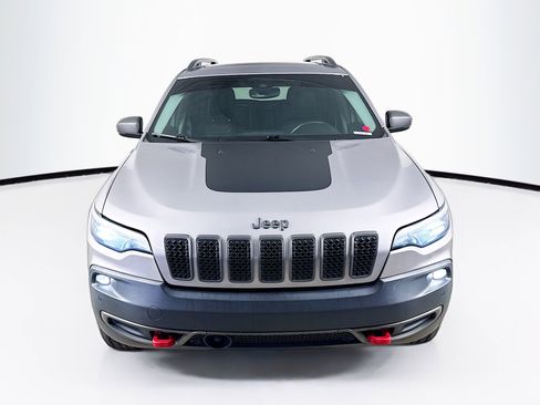 Used 2019 Jeep Cherokee Trailhawk AWD/4WD image 3