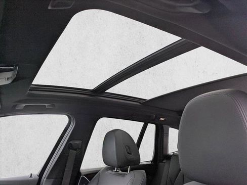 Used 2019 BMW X3 sDrive30i w/ Driving Assistance Package image 16