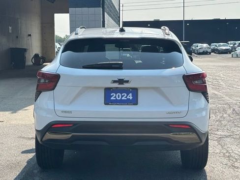 Used 2024 Chevrolet Trax ACTIV w/ Sunroof Package FWD image 6