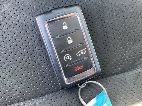 Used 2023 Jeep Grand Cherokee Altitude AWD/4WD image 25