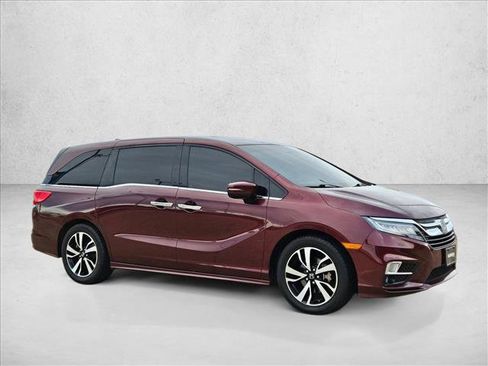 Used 2019 Honda Odyssey Elite image 3