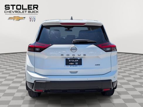 Used 2024 Nissan Rogue S AWD/4WD image 4