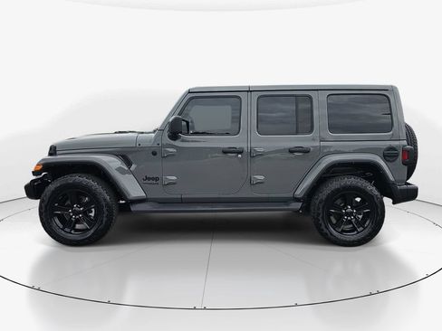 Used 2022 Jeep Wrangler Unlimited Sahara AWD/4WD image 10