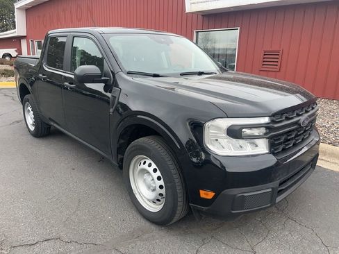 Used 2024 Ford Maverick XL image 2