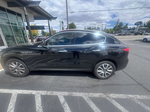 Used 2020 Maserati Levante GranLusso AWD/4WD image 1