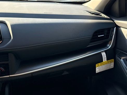 Certified 2025 Nissan Rogue SV image 16