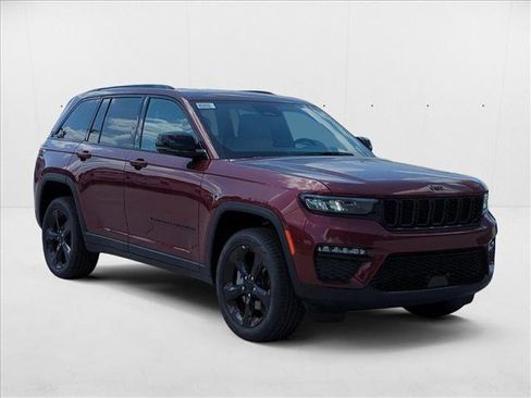 New 2025 Jeep Grand Cherokee Limited w/ Black Appearance Package image 7