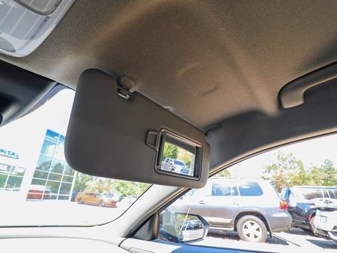 Used 2024 Hyundai Elantra SE image 54