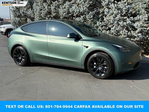Used 2023 Tesla Model Y Long Range image 10