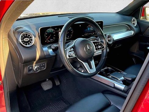 Used 2021 Mercedes-Benz GLB 250 4MATIC image 14