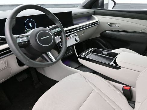 Certified 2025 Hyundai Tucson Limited image 10