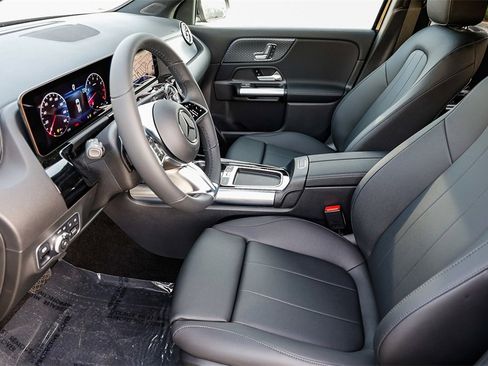 New 2025 Mercedes-Benz GLA 250 image 18