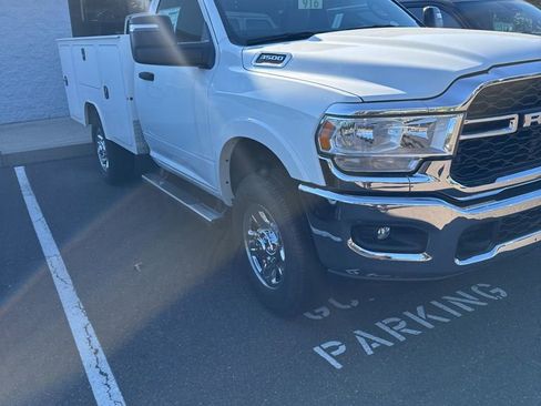 New 2024 RAM 3500 Tradesman image 20