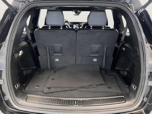 Used 2023 Jeep Grand Cherokee L Laredo image 8