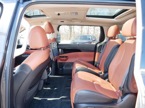 Certified 2022 Kia Carnival SX Prestige image 34