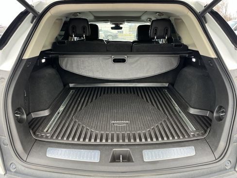 Used 2018 Cadillac XT5 Luxury w/ Driver Awareness Package image 14