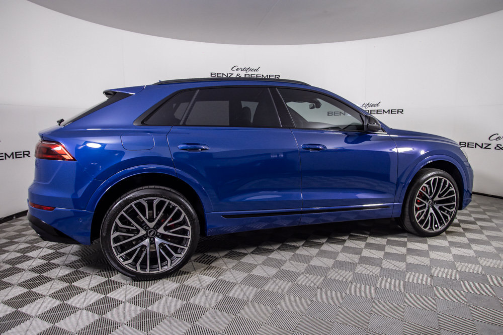 Used 2025 Audi SQ8 Prestige AWD/4WD image 4