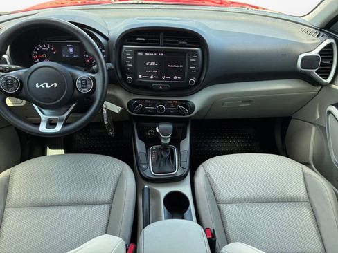 Used 2022 Kia Soul LX FWD image 20