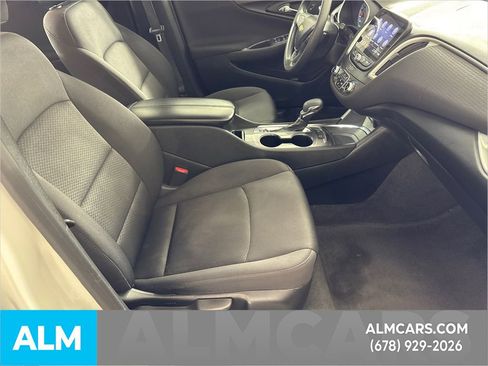 Used 2024 Chevrolet Malibu LT image 15