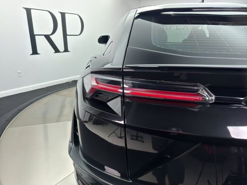 Used 2024 Lamborghini Urus S AWD/4WD image 15