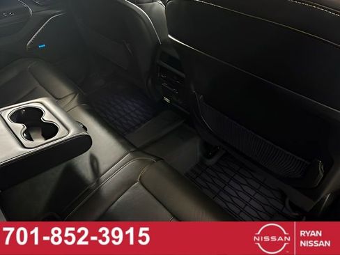 Used 2024 Jeep Grand Cherokee Overland image 31