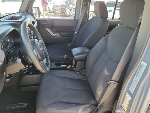 Used 2015 Jeep Wrangler Unlimited Sport image 16