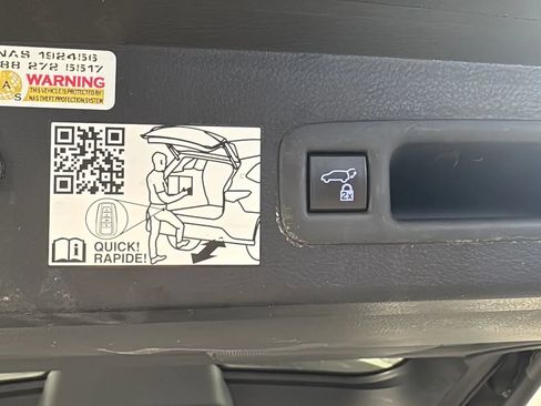 Used 2021 Toyota Sienna XLE image 8