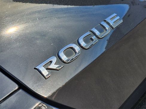 Used 2019 Nissan Rogue S w/ Special Edition Package image 13